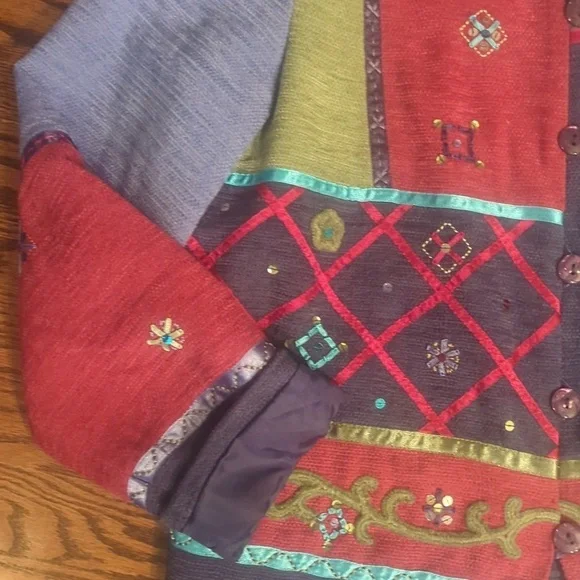 Vtg 90s patchwork Boho embellished Sage/ Fuschia/ button front boxy jacket sz M - Picture 6 of 13
